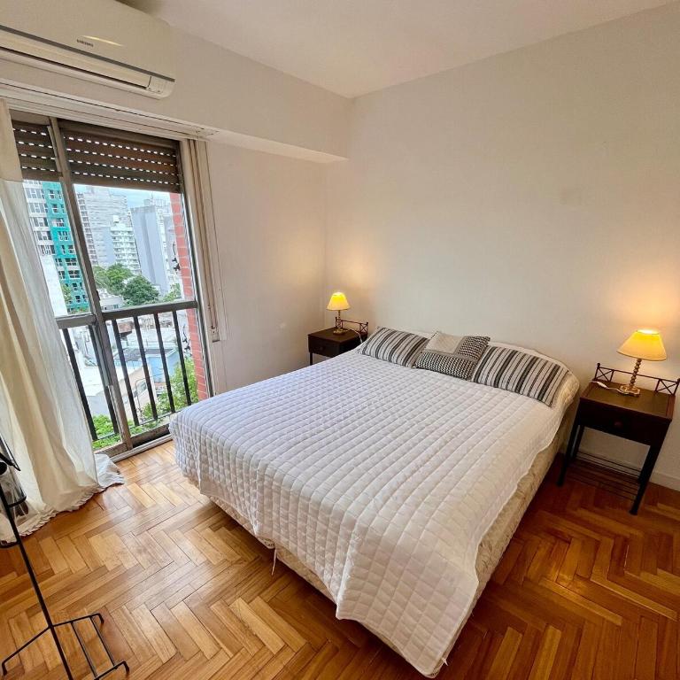 Amplio Departamento frente al Bosque - Apartamento de 2 dormitorios - 8