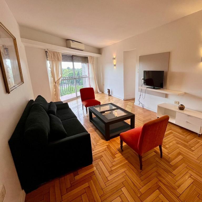 Amplio Departamento frente al Bosque - Apartamento de 2 dormitorios - 21