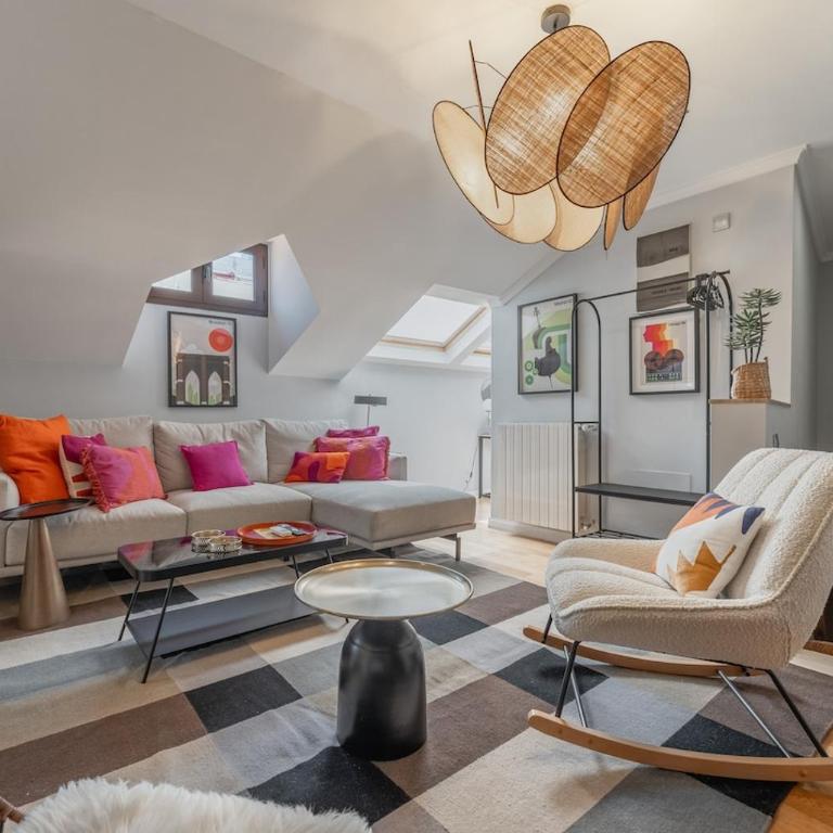 3 min walk - Puerta del Sol - AC Every Room - Desk - Two-Bedroom Apartment - 1