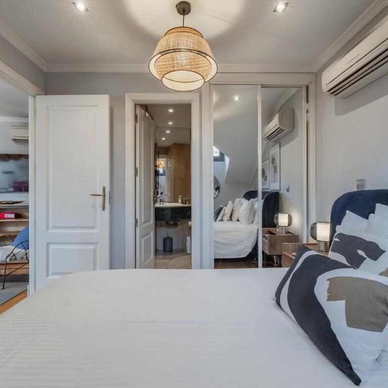 3 min walk - Puerta del Sol - AC Every Room - Desk - Two-Bedroom Apartment - 27