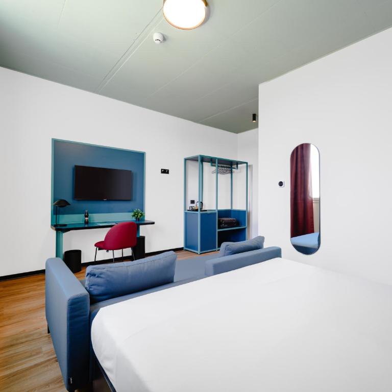 CX Modena Crocetta - Deluxe Double Room with Extra Bed - 2