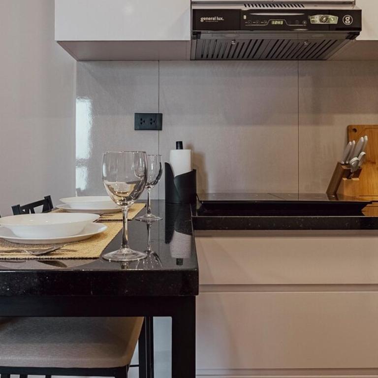 Elegant Suite - One-Bedroom Apartment - 2