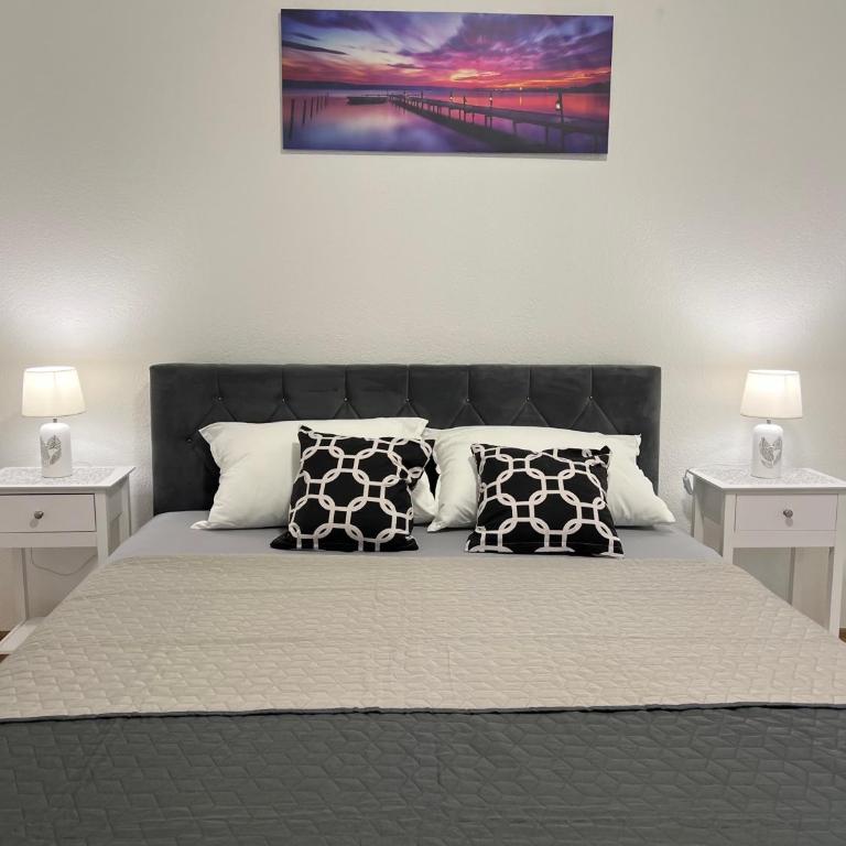 Apartments Aura - One-Bedroom Apartment - 16