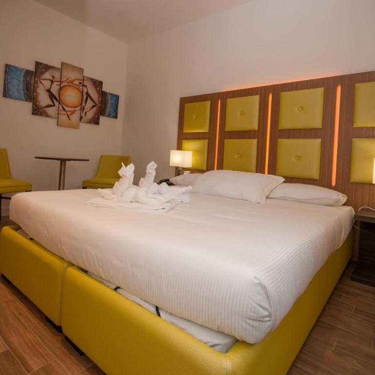 Vatican Relais Rome - Camera Matrimoniale con Letto Supplementare - 4