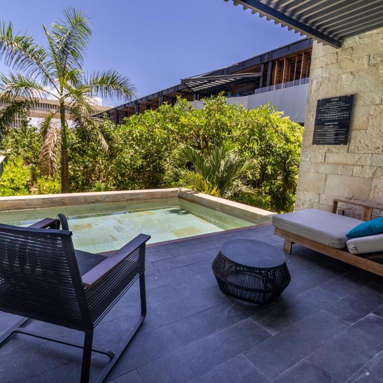 Devossion By Live Aqua Playa del Carmen All Inclusive - Adults Only - Habitación Premium con acceso directo a la piscina y 2 camas grandes - 2