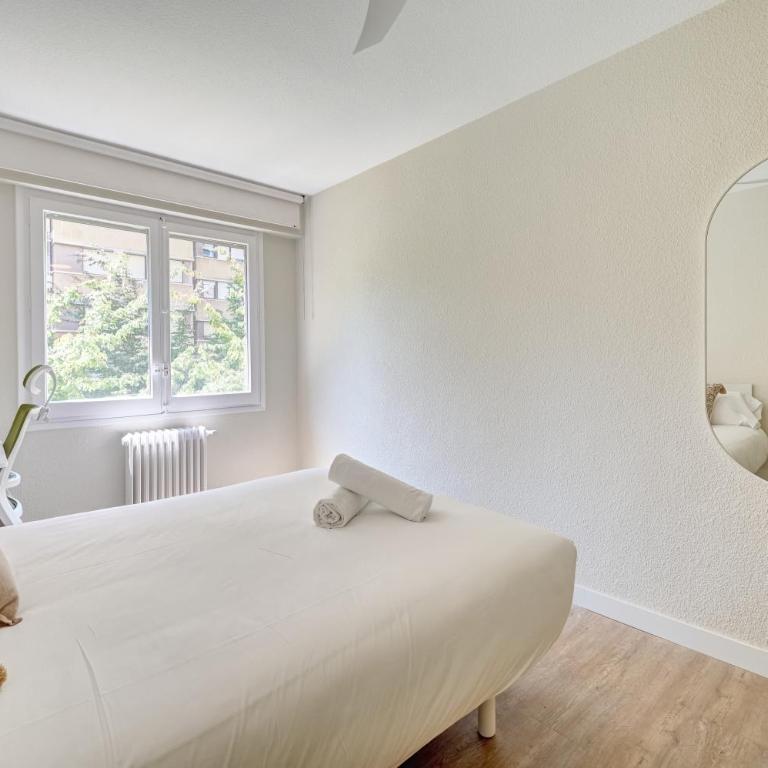 Iturrama acogedor y luminoso by Clabao - Four-Bedroom Apartment with Balcony - 11