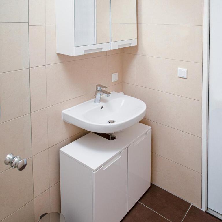 Stylish city apartment, close to the English Garden - Four-Bedroom Apartment - 4
