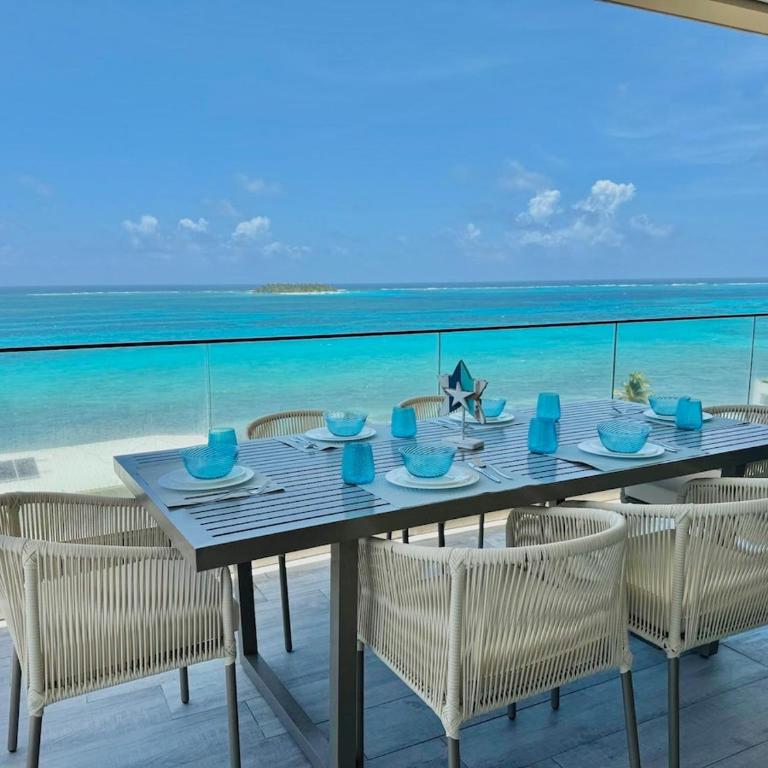 Penthouse con jacuzzi privado, balcón y vista al mar - Two-Bedroom Deluxe Apartment with Ocean View - 19