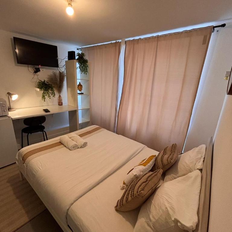 Studios Louis RICARD - Chambre Double - 8