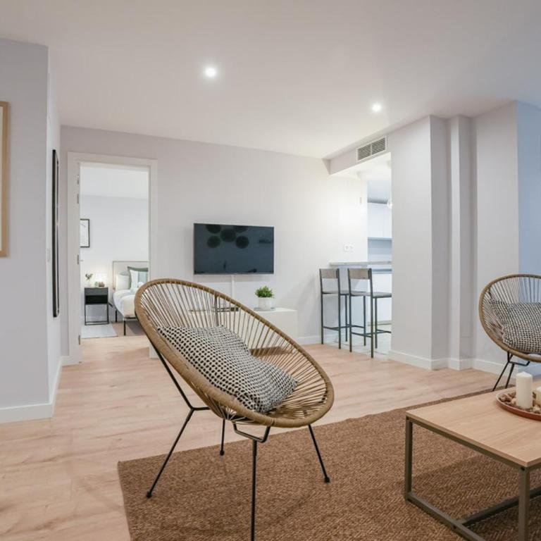 Renovated with pool -2Bedrooms 2Baths-Chamberí - Two-Bedroom Apartment - 7