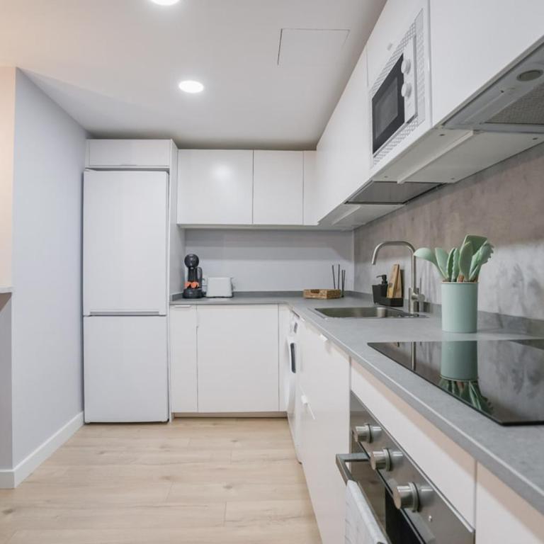 Renovated with pool -2Bedrooms 2Baths-Chamberí - Two-Bedroom Apartment - 12