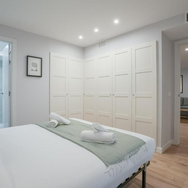Renovated with pool -2Bedrooms 2Baths-Chamberí - Two-Bedroom Apartment - 16