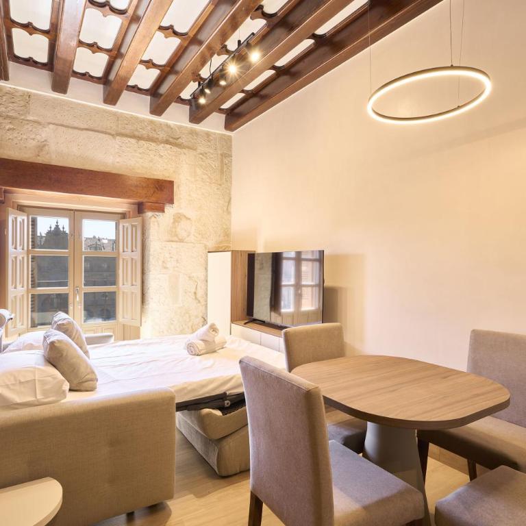 Plaza mayor 19 Collection Luxury - Superior One-Bedroom Apartment with Balcony - 2
