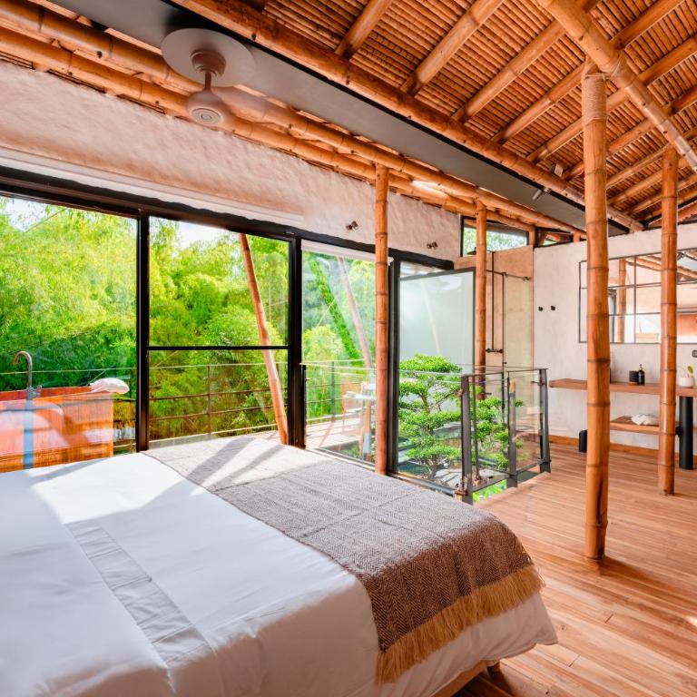 Kawa Bamboo Retreat - King Room with Jacuzzi - 2
