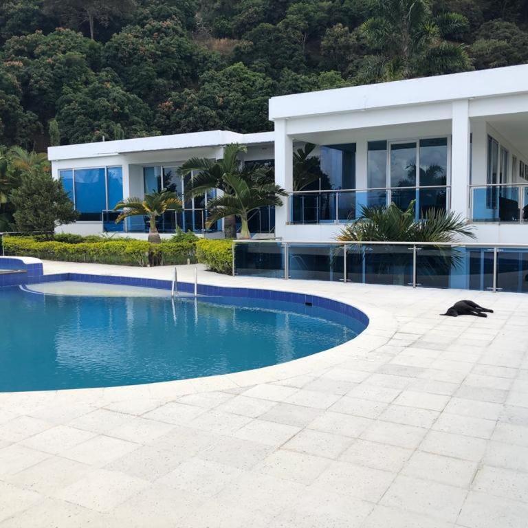 Villa familiar para descanso en La Mesa - Villa - 13