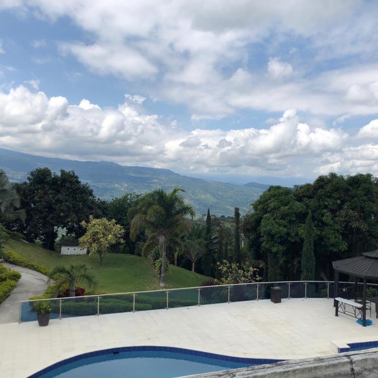 Villa familiar para descanso en La Mesa - Villa - 15