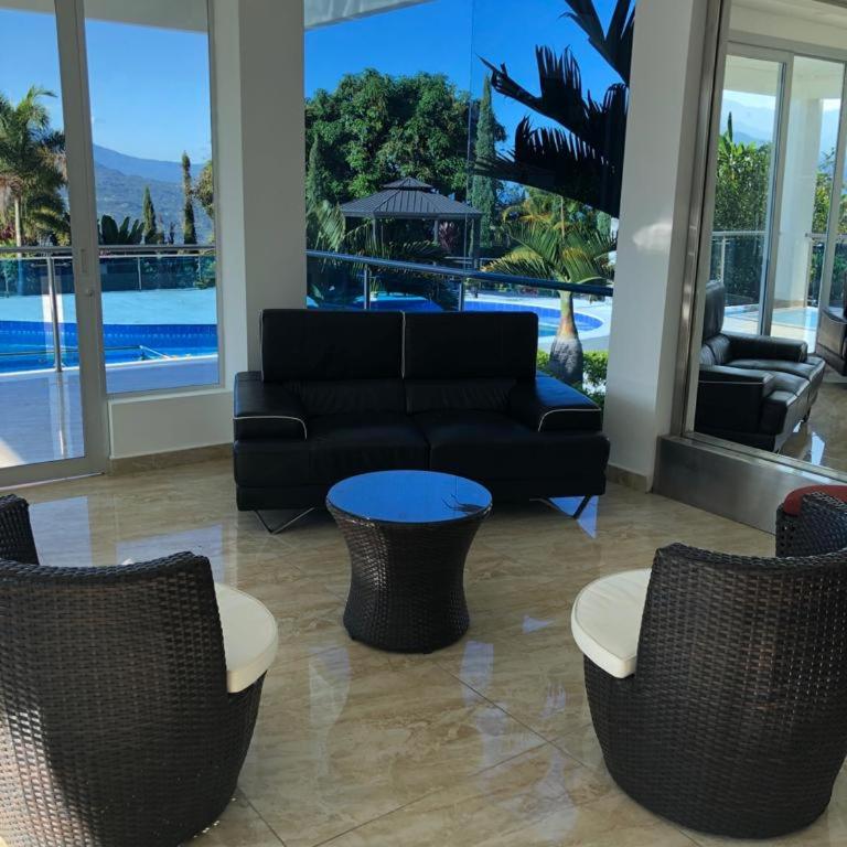 Villa familiar para descanso en La Mesa - Villa - 28