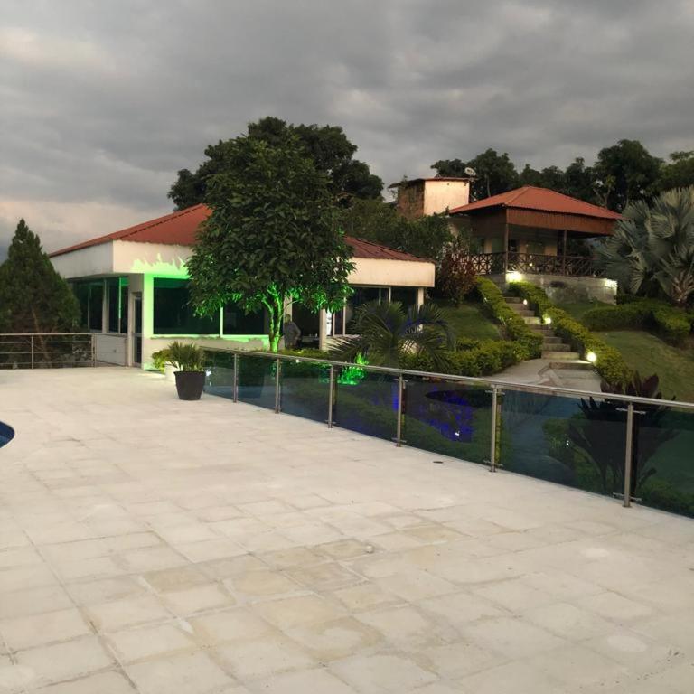 Villa familiar para descanso en La Mesa - Villa - 36