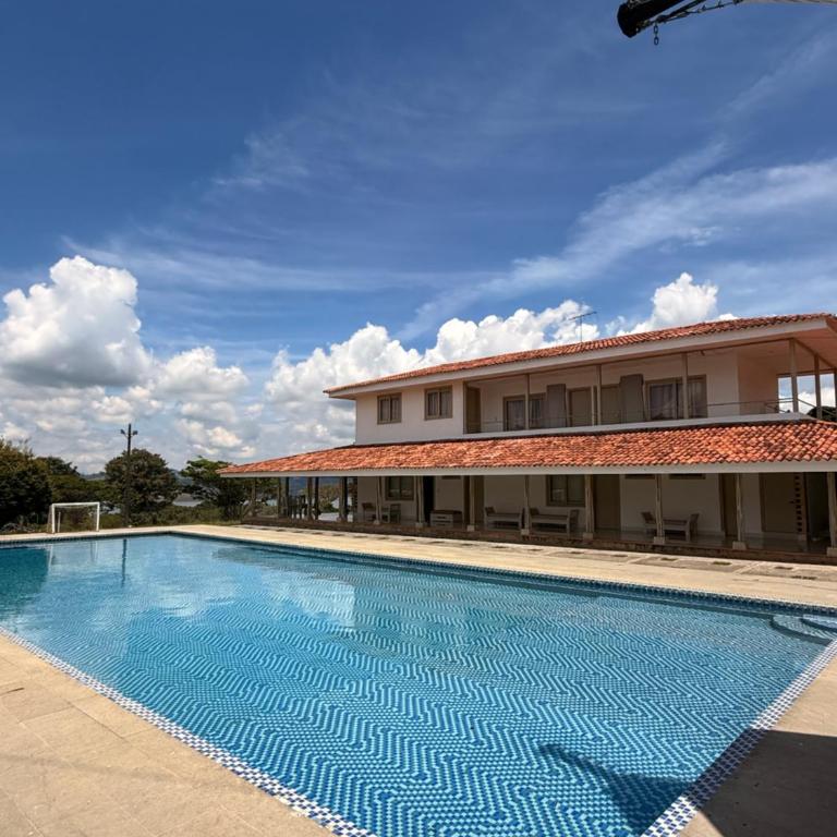 Finca Lago Calima #2 - Casa de 6 dormitorios - 10