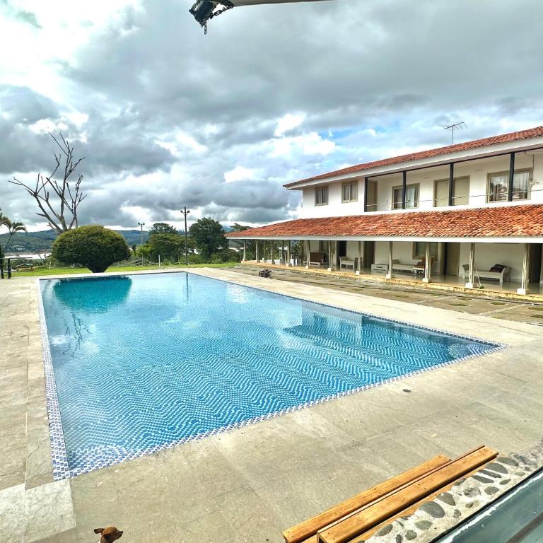Finca Lago Calima #2 - Casa de 6 dormitorios - 35