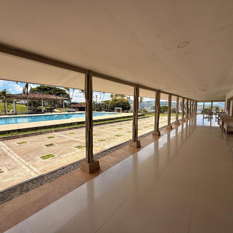 Finca Lago Calima #2 - Casa de 6 dormitorios - 60