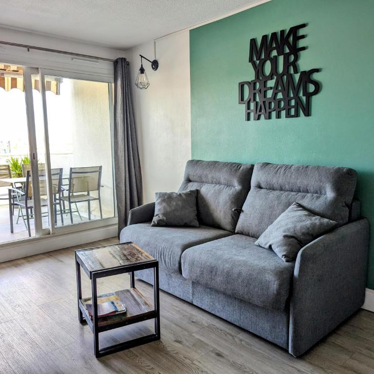 Vue dégagée et terrasse, studio 4 pers, piscine, parking, entre port et plage - Studio avec Terrasse - 3