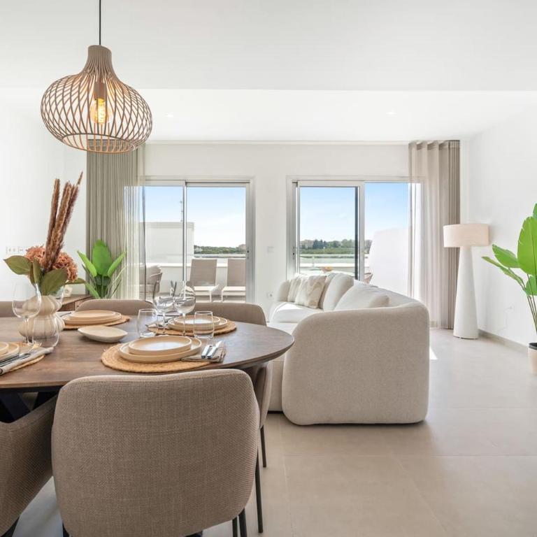 Ultimate Rentals - Coastal Comfort - Pool And Views in Oceana Gardens - Apartamento - 4