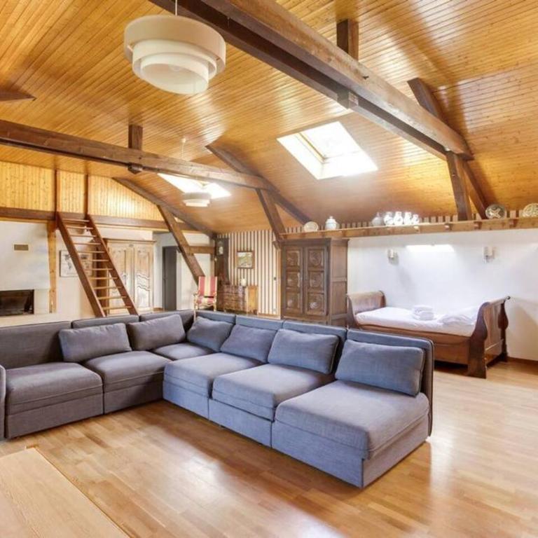 Bergerie Loft Apartment with Panoramic Lake - Appartement - 5