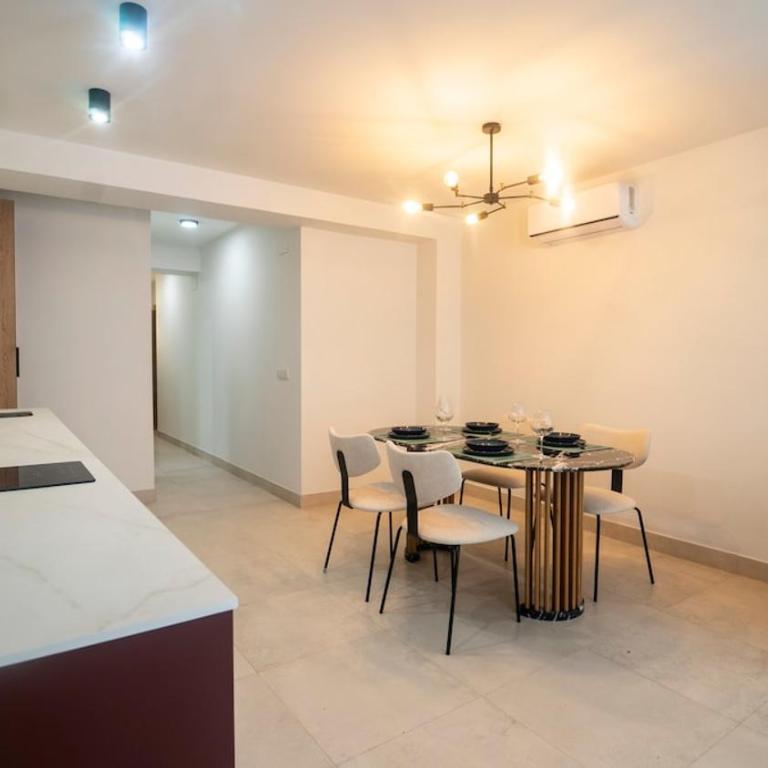 La Molaina de Gracia B - Two-Bedroom Apartment - 11