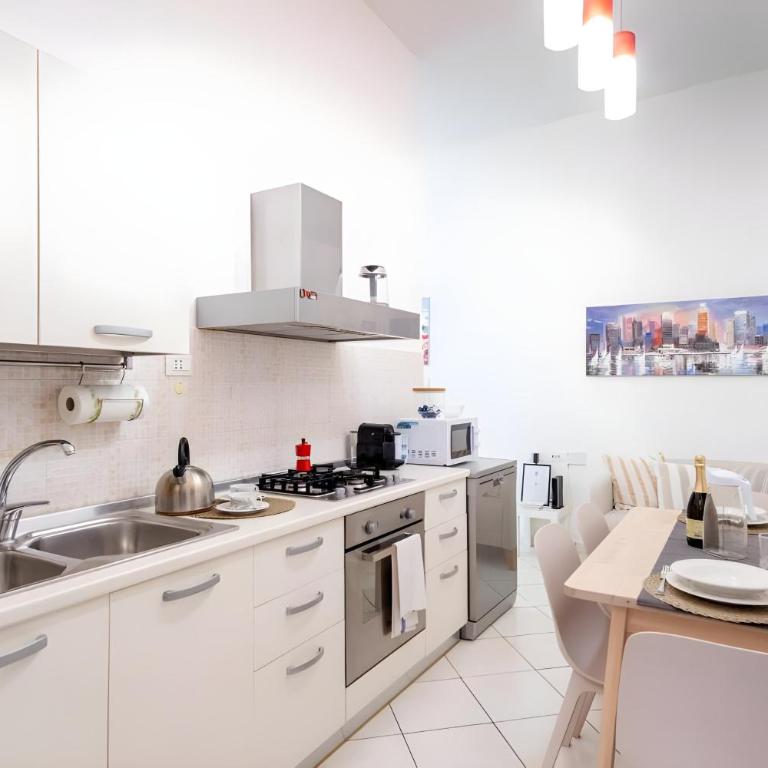 Elegantis Giolitti Suite Apartment with Private Balcony - Appartamento con 2 Camere da Letto - 14