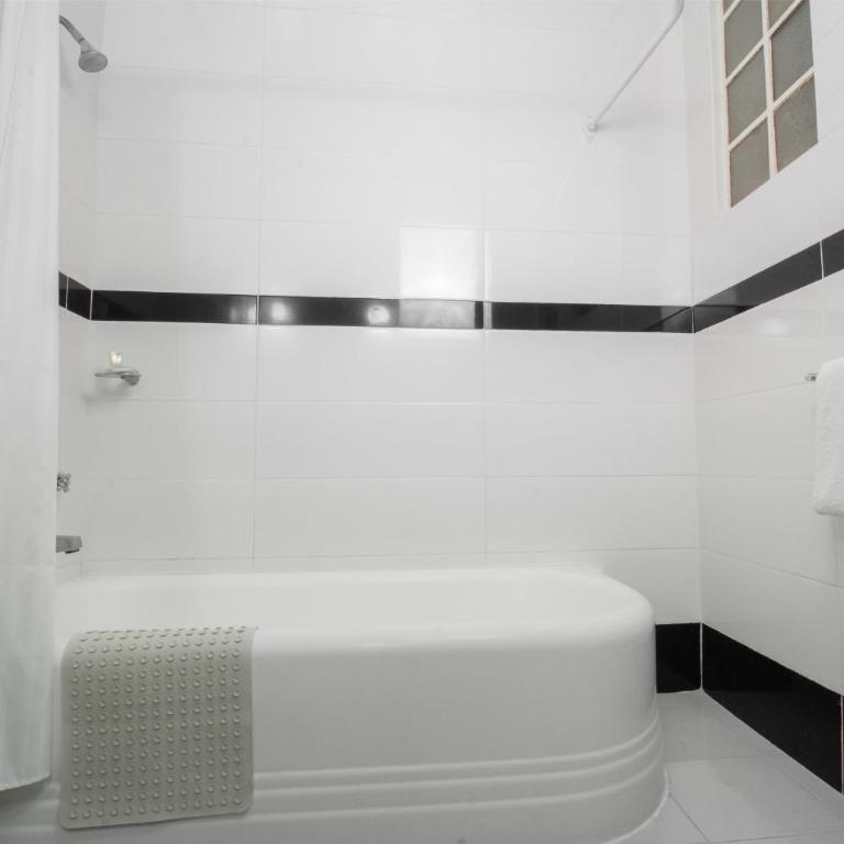 Best Western Majestic - Double Room with Two Double Beds - 5