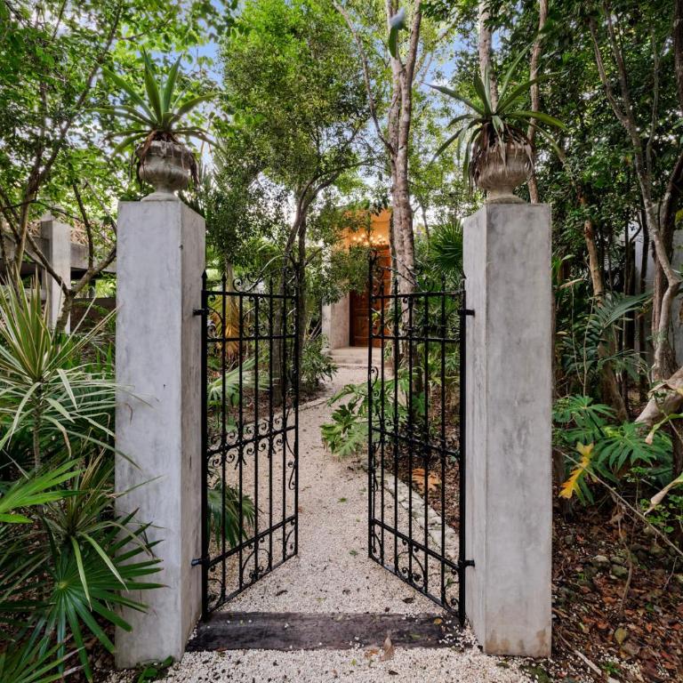 Casa Halo - Mansion, Nightclub, Pool, Sonos, Gated, Staff - Villa - 43