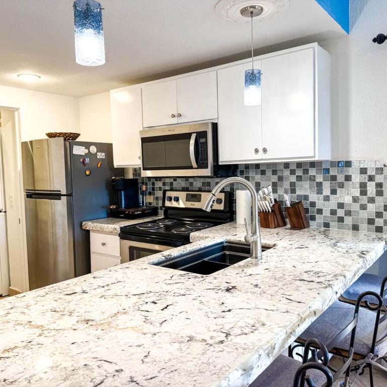 Princesa de Peñasco Condo B209 Sandy Beach Puerto Peñasco - Two-Bedroom Apartment with Balcony and Sea View - 24