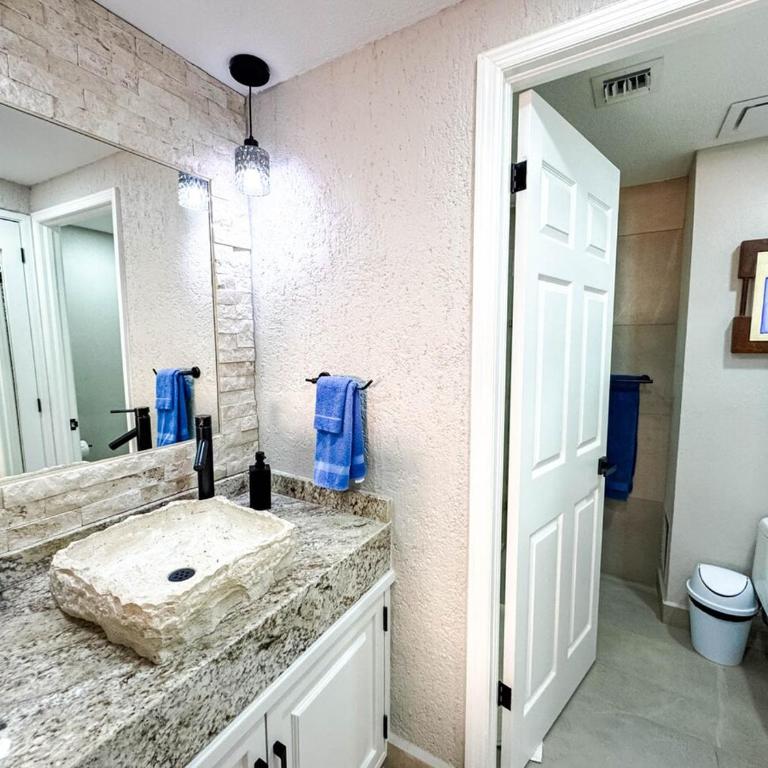 Princesa de Peñasco Condo D209 Sandy Beach Puerto Peñasco - Two-Bedroom Apartment with Balcony and Sea View - 13
