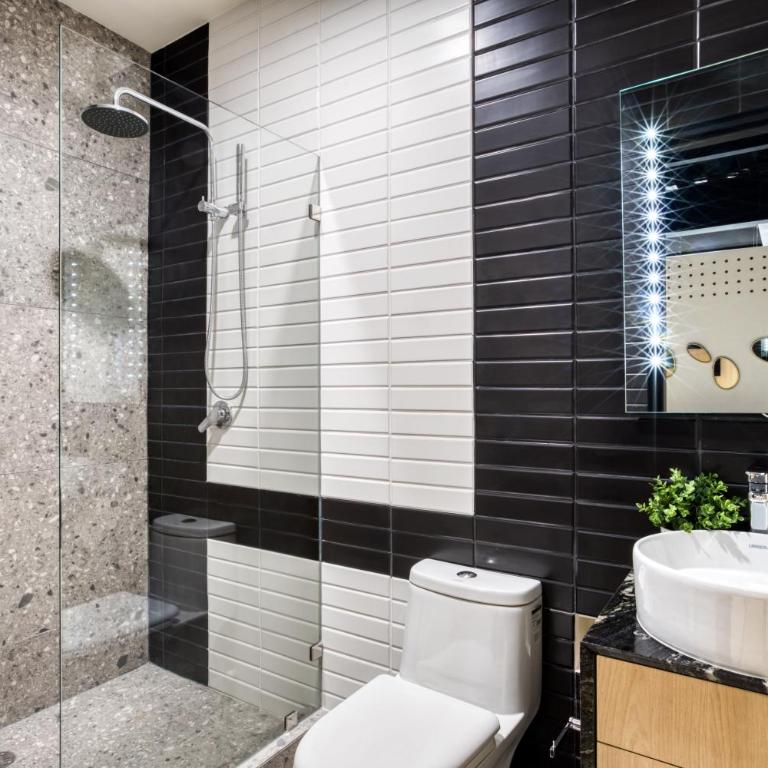 Downtown Designer Apartments by ULIV - Superior Apartment - 25