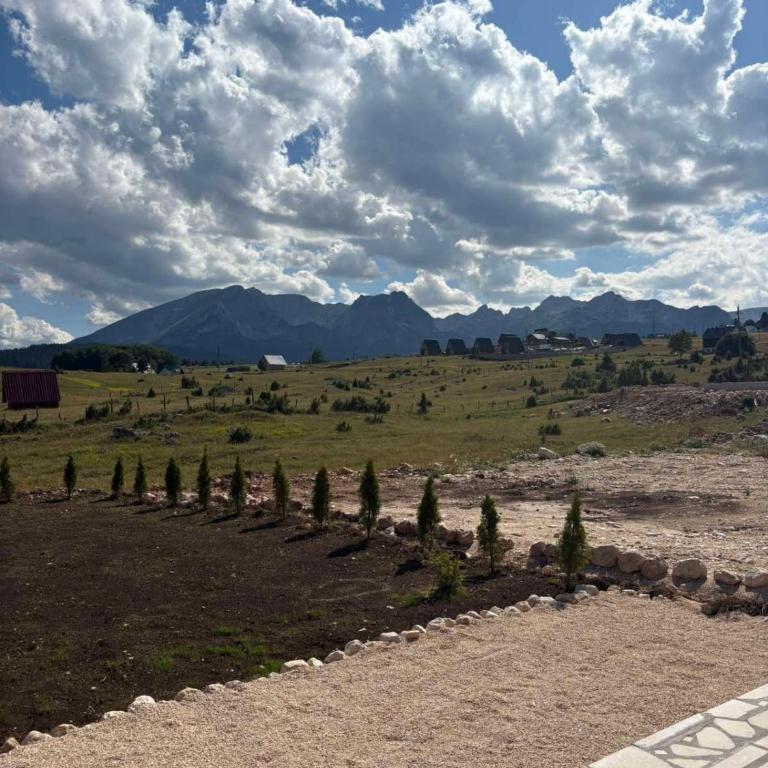 Vista Montis - One-Bedroom Chalet - 6