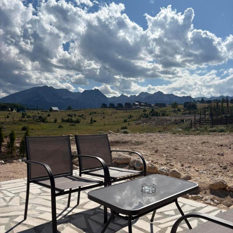 Vista Montis - One-Bedroom Chalet - 17