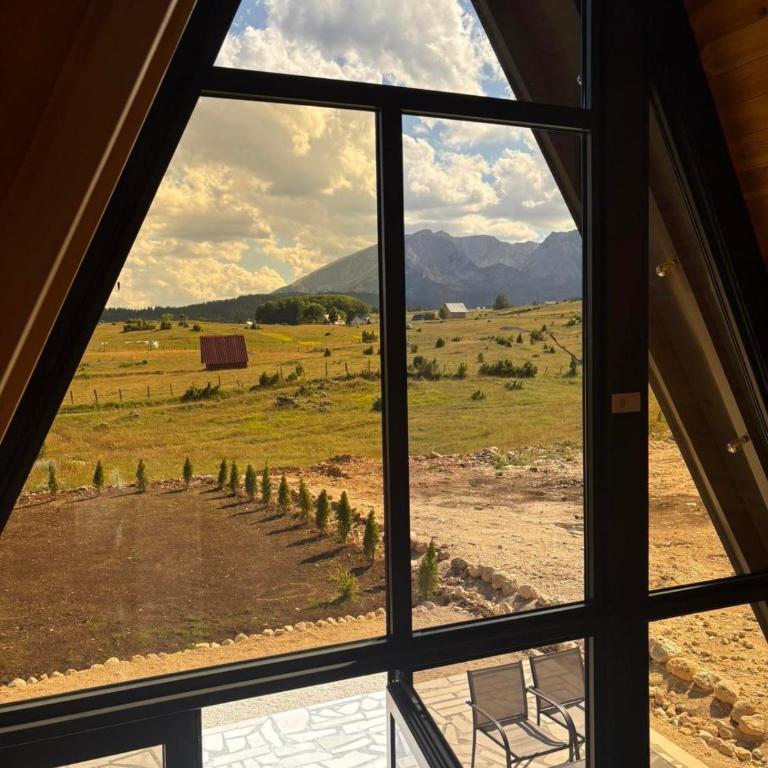 Vista Montis - One-Bedroom Chalet - 20