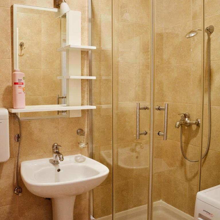 Iris - Apartman sa 1 Spavaćom Sobom - 9