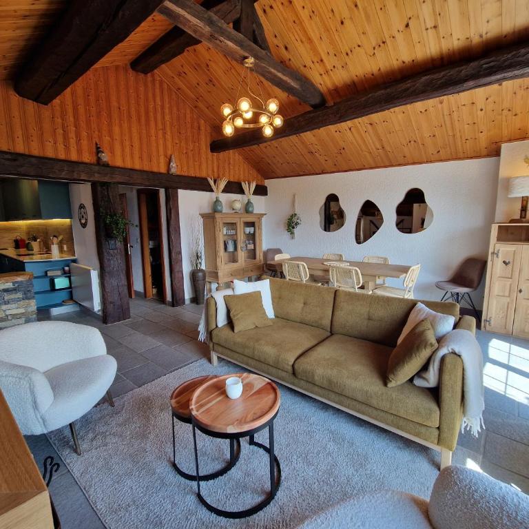 Chalet typique proche Crans Montana - Chalet - 20