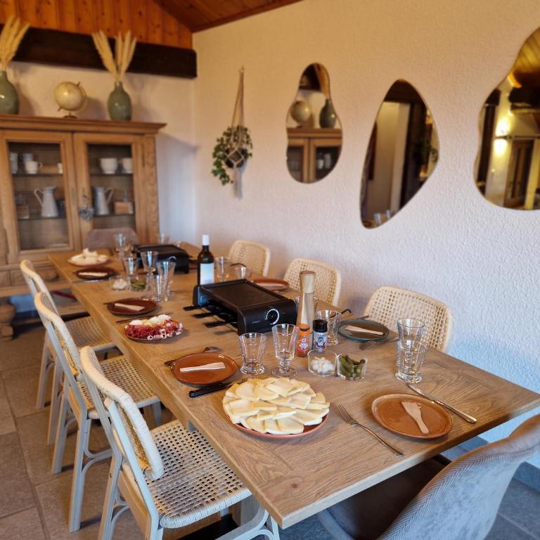 Chalet typique proche Crans Montana - Chalet - 19