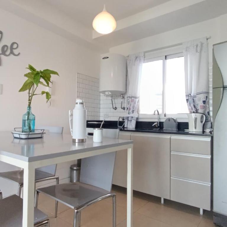 Apart Alameda - One-Bedroom Apartment with City View - 14