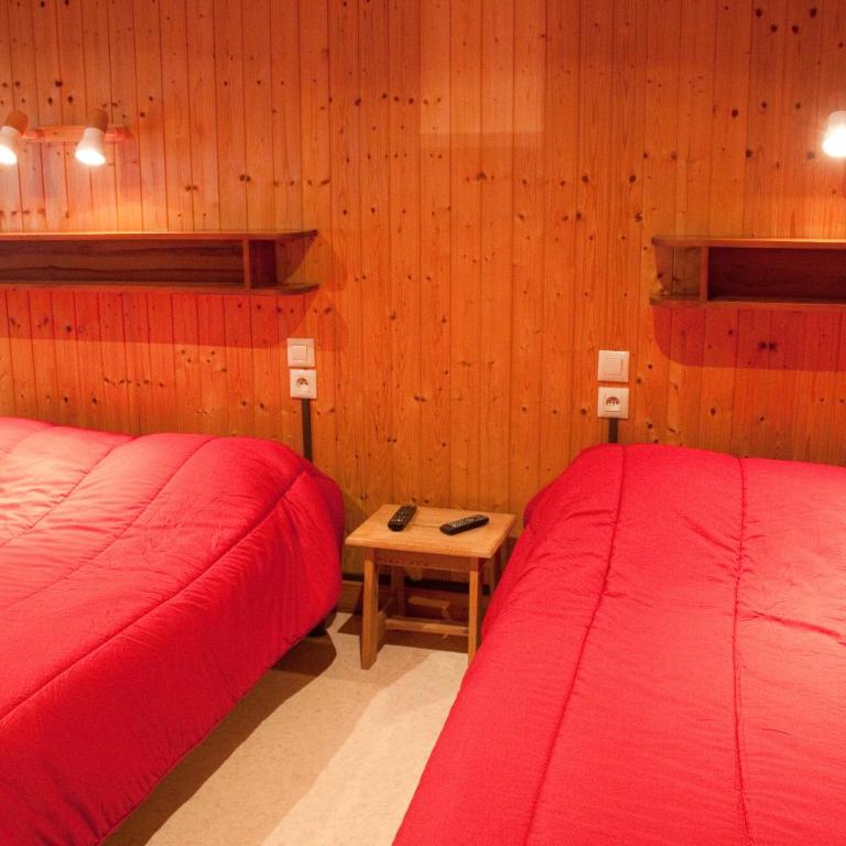Hébergement Artense - Chambre Quadruple avec Salle de Bains Privative - 10