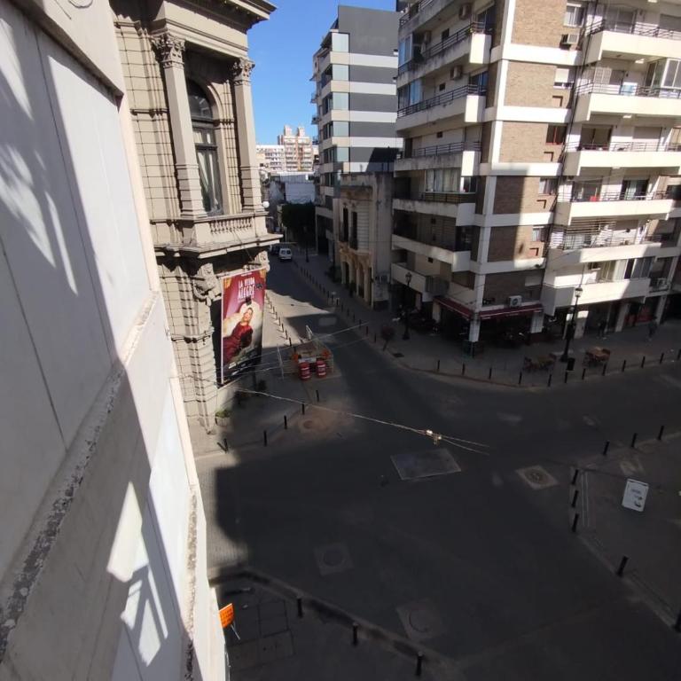 Temporarios Rosario el Calle Mendoza al 700 - Apartamento de 3 dormitorios - 1