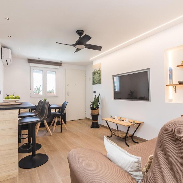 Estilo y relax junto al mar - Apartamento de 2 dormitorios - 1