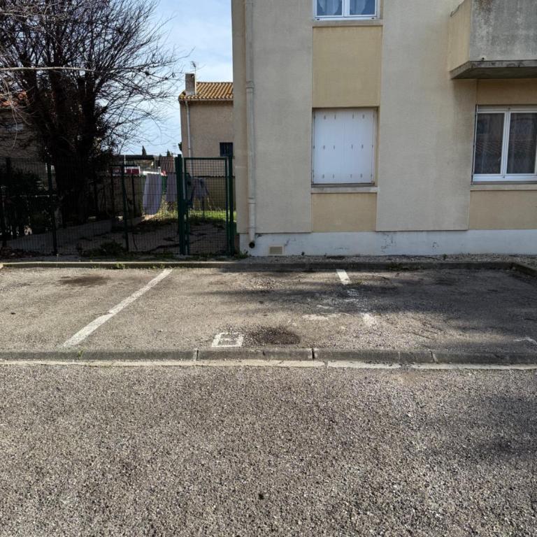 Appartement en centre-ville parking privé - Apartment mit 1 Schlafzimmer - 12