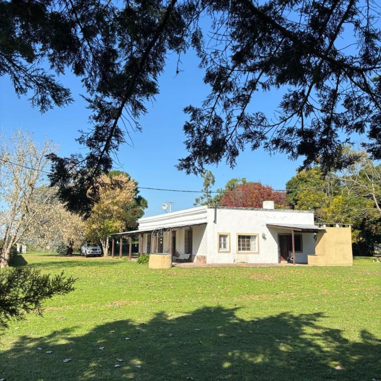 Casa de campo para alquilar en Buenos Aires - Casa de 3 dormitorios - 1