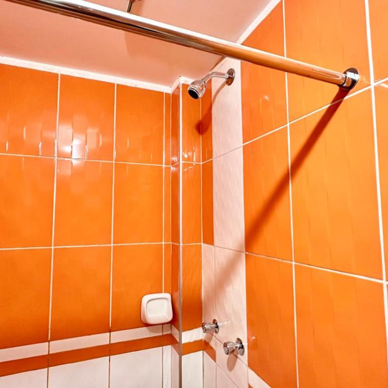 Habitación privada a 20 min del aeropuerto de Lima - Double Room with Private Bathroom - 6