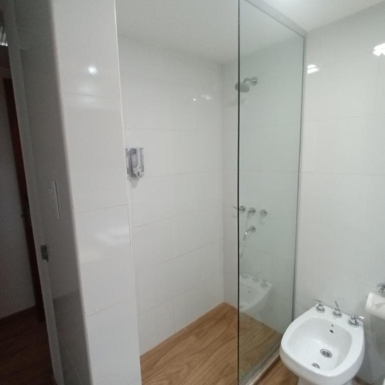 Dr Cesar Carman - Habitación Triple Confort - 3