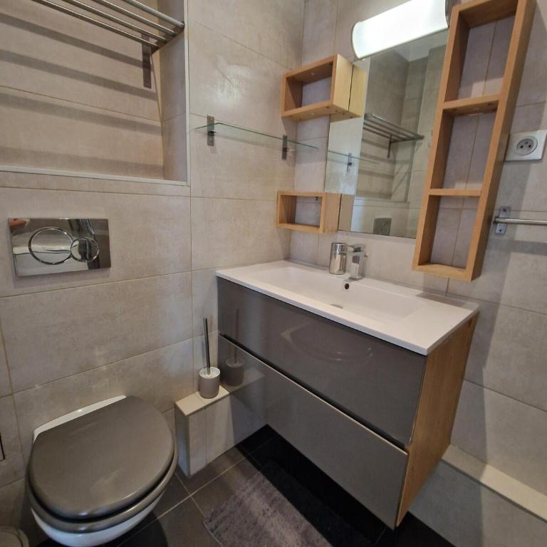 A deux pas de l'Arc de Triomphe Studio tout équipé - One-Bedroom Apartment - 8